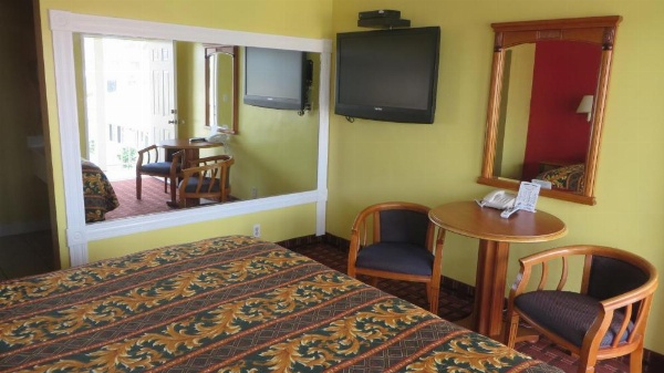 Friendship Motor Inn image 15